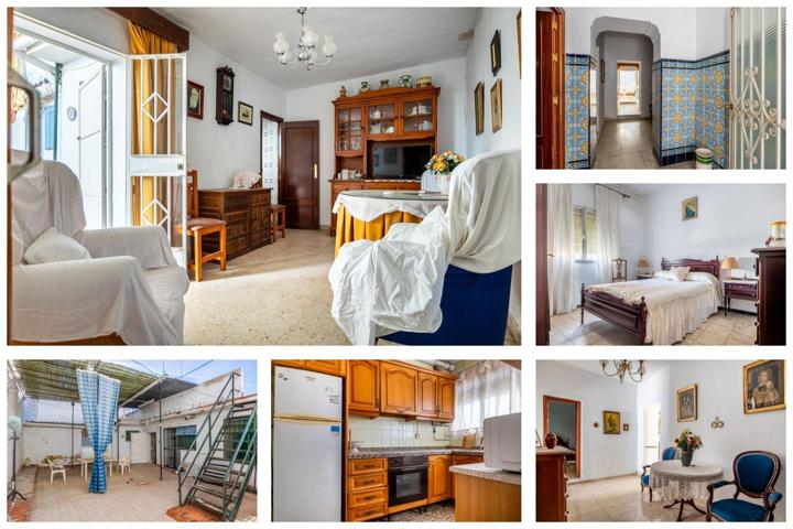 Casa de pueblo a la venta en Tomares photo 0