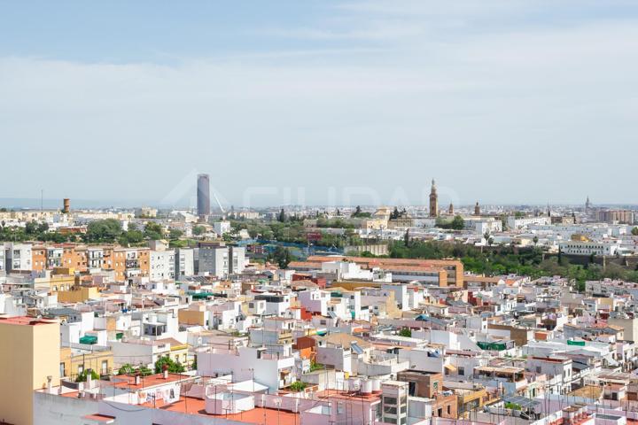 Piso en venta en San Juan de Aznalfarache photo 0