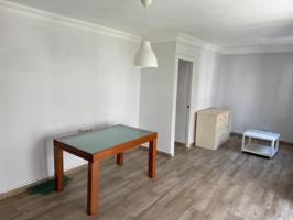 Piso en venta en CL Brihuega photo 0