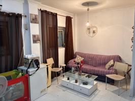 Acogedor piso bajo de 2 habitaciones junto a todos los servicios. photo 0