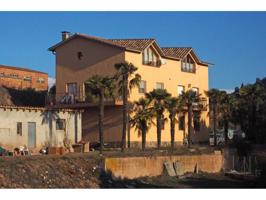 Piso en venta en la mejor zona de Moià, con 1700m2 de solar rústico photo 0