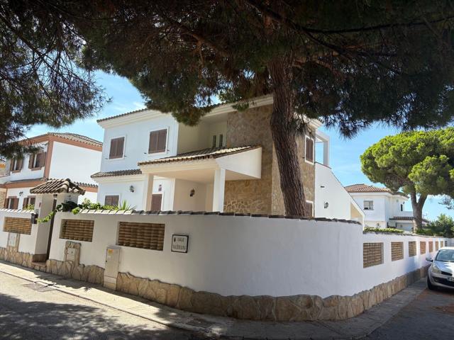 Casa En venta en Camino Del Consorcio, 0, Los Gallos - La Coquina, Chiclana De La Frontera photo 0