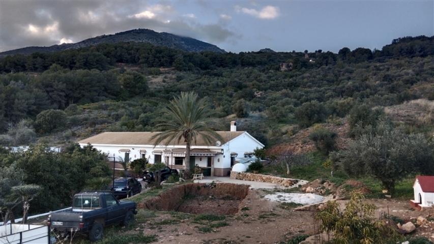 Casa de campo-Masía en Venta en Casarabonela Málaga photo 0