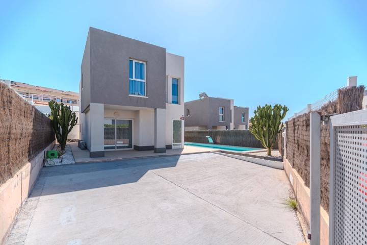 Villa En venta en Adeje photo 0