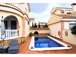 Chalet de 5 dormitorios con piscina privada en Montecid Monforte del Cid - Urbanización Montecid photo 0