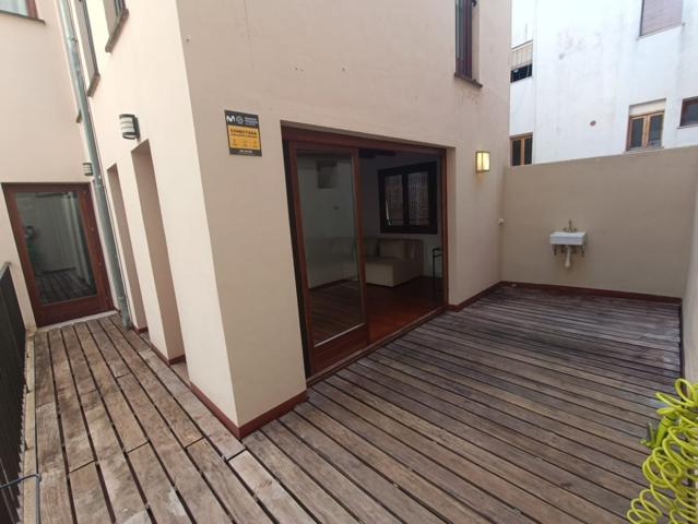 Se alquila magnífico piso reformado con terraza en planta en el Centro de Palma photo 0