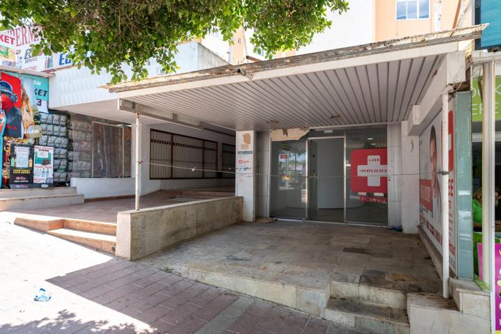 Se vende local comercial y almacén anexo de 129 m2 en Magalluf photo 0