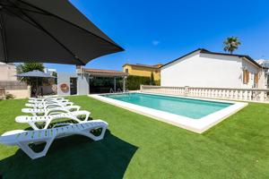 Villa con Licencia Vacacional en la Zona del Arenal, Palma photo 0