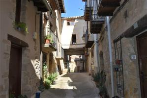 Casa En venta en Casco Antiguo, Valderrobres photo 0