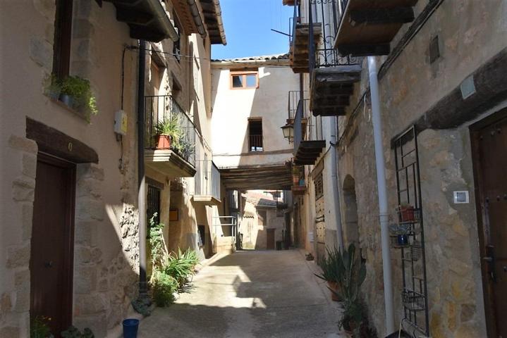 Casa En venta en Casco Antiguo, Valderrobres photo 0