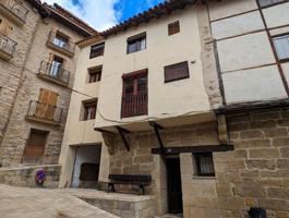 Casa En venta en Valderrobres, Valderrobres photo 0