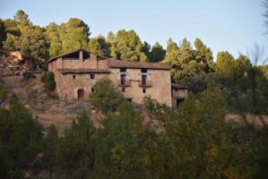 Finca con gran masía en Monroyo photo 0