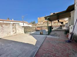 CASA CON MUCHO POTENCIAL photo 0