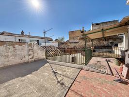 CASA CON MUCHO POTENCIAL photo 0