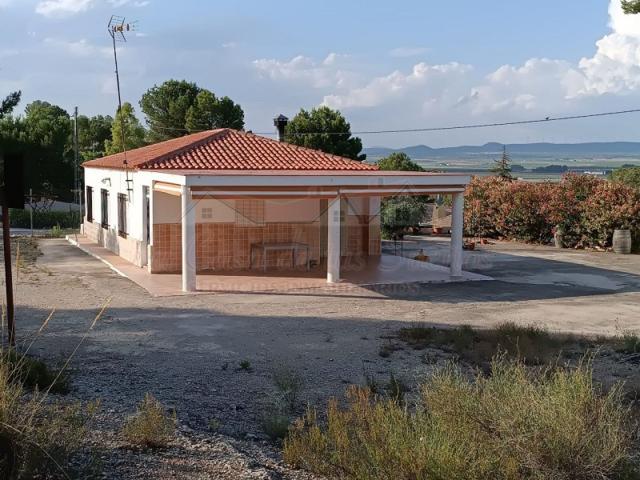 Unifamiliar Separadas En venta en Yecla photo 0