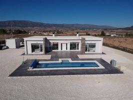 Unifamiliar Separadas En venta en El Pinós - Pinoso photo 0