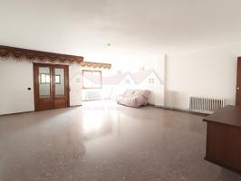 Piso En venta en Sax photo 0