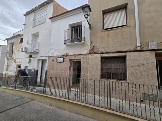 Villa En venta en Sax photo 0