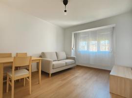 Vivienda para entrar a vivir o invertir en Garcia Noblejas, próximo al metro, supermercados y parques. photo 0