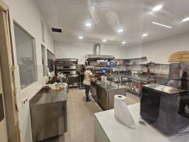 Traspaso cafeteria- Pasteleria con obrador y salida de humos photo 0