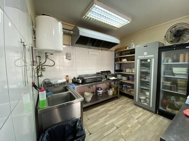 Traspaso bar-cafeteria lic C2- Fort pienc- 24 pax en terraza photo 0