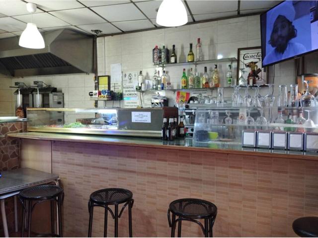 Traspasa Bar-Restaurante C3 en Prosperitat sin Terraza photo 0