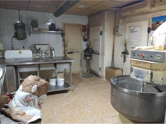 Traspasa Panadería Cafetería con degustación Obrador en Sant Andreu sin Terraza photo 0