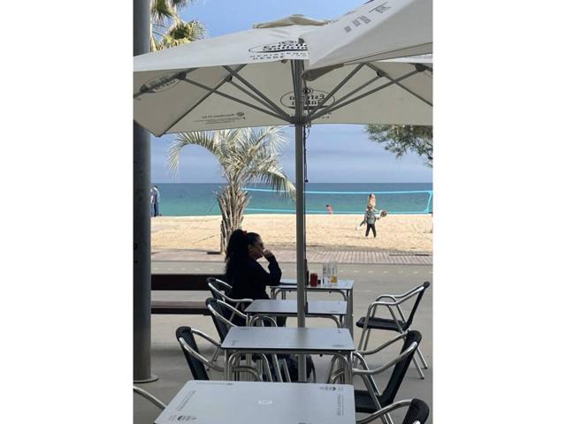 traspaso de restaurante C3 en Badalona con amplia  terraza 60 mesas photo 0