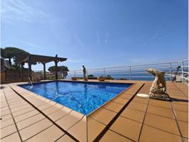 Casa en venta en Mont-Ferrant-Sant Joan photo 0