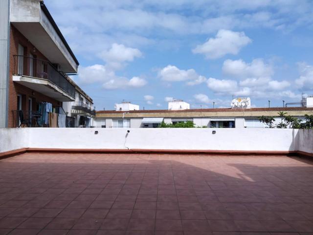 Piso con una gran terraza photo 0