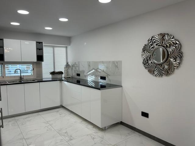 Unifamiliar Pareada En venta en El Madroñal, Adeje photo 0