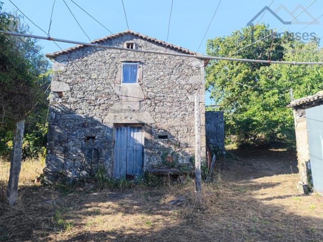 Casa para restaurar en entorno rural gallego en el municipio de O Rosal photo 0