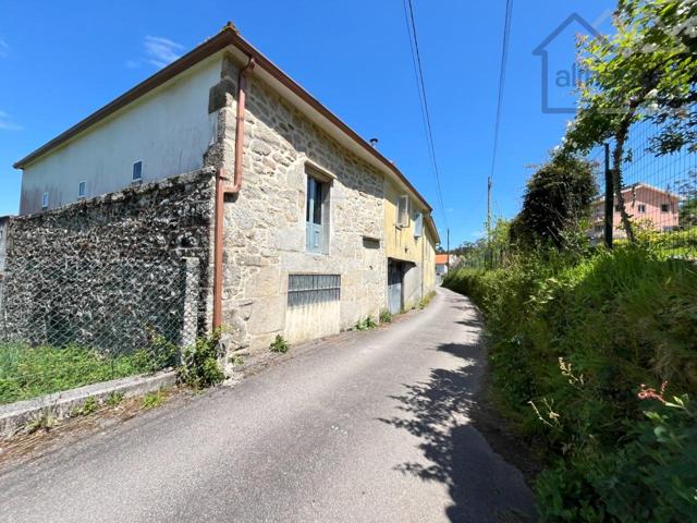 Casa con terreno en la verde Galicia, A Estrada, Pontevedra. photo 0
