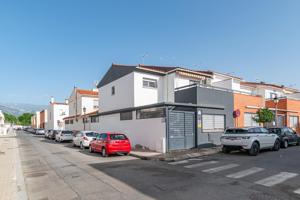 Bonita casa en Armilla junto Campus de la Salud photo 0