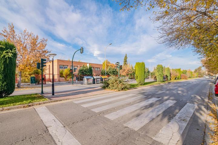 Elegante adosado en Parque Almunia, Granada - Ideal para entrar a vivir photo 0