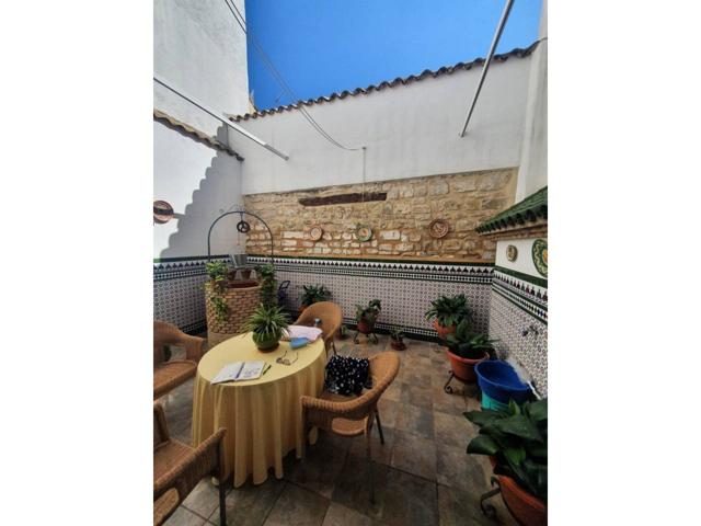 Venta de una Casa Adosada en Úbeda photo 0