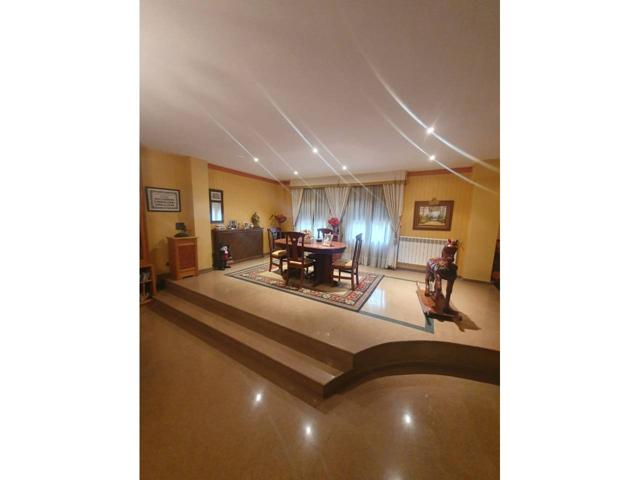 ¡Venta de Casa Adosada en Úbeda! photo 0