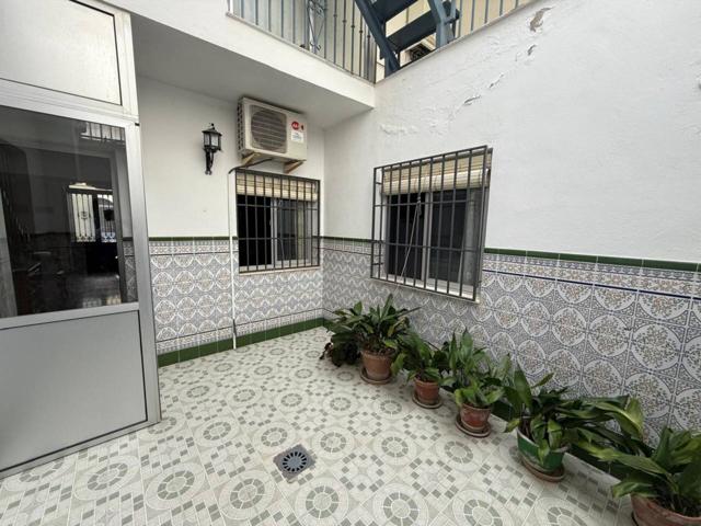 Venta de casa en Úbeda photo 0