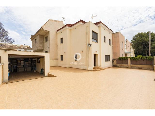 MAGNIFICO DUPLEX CON GRAN PARCELA EN VENTA photo 0