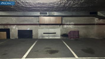 Parking cerca del mercado de Collblanc photo 0