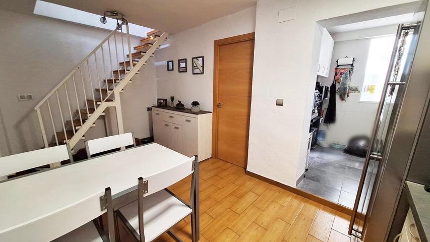 ¡¡ CASA REFORMADA CON PATIO EN EL HIGUERON!! photo 0