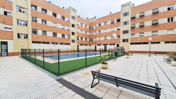 ¡¡ PISO CON PISCINA COMUNITARIA, COCHERA Y TRASTERO EN EL ARCÁNGEL!! photo 0