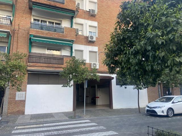 PLAZA DE GARAJE EN LEVANTE CON AMPLIO TRASTERO photo 0