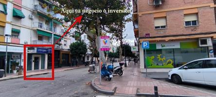 Local comercial en Avenida Viñuela: ideal para montar tu negocio photo 0
