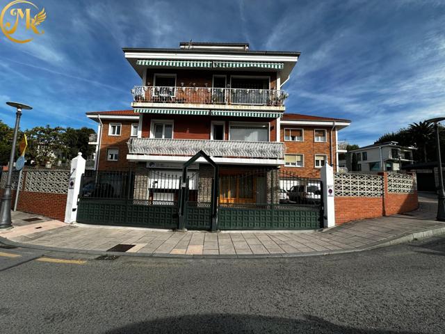 IMPRESIONANTE DUPLEX CON GARAJE CERRADO EN CIUDAD JARDÍN photo 0