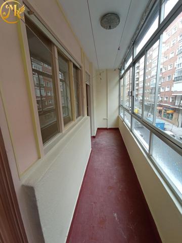 Floranes. Estupendo piso para reformar en buen edificio con 2 ascensores. photo 0