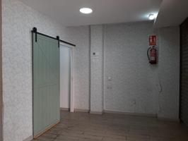 Local en alquiler photo 0