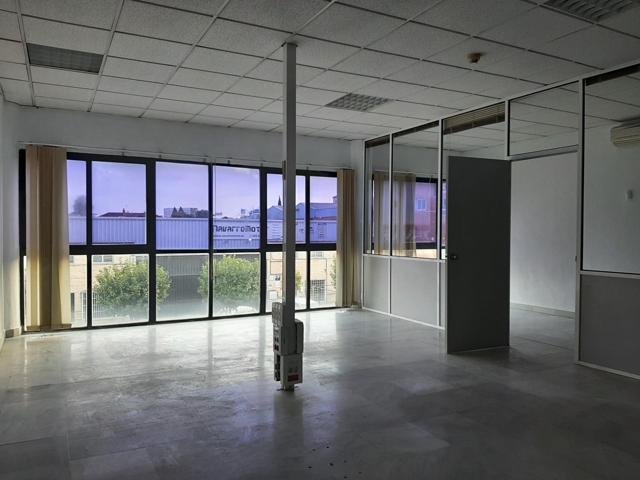 Oficina en venta en Pgno. Pisa (Mairena del Aljarafe) photo 0