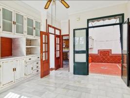 VENDE CASA DE PLANTA BAJA LUMINOSA EN PILAS – UBICACIÓN EXCELENTE photo 0