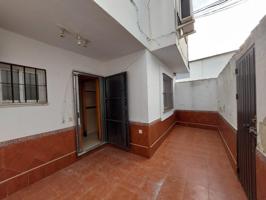 ¡Oportunidad ÚNICA en Villanueva del Ariscal! Casa de esquina para reformar a tu gusto. photo 0